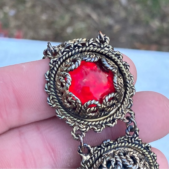 Incredible Vintage Lucite Bracelet! - Picture 4 of 12